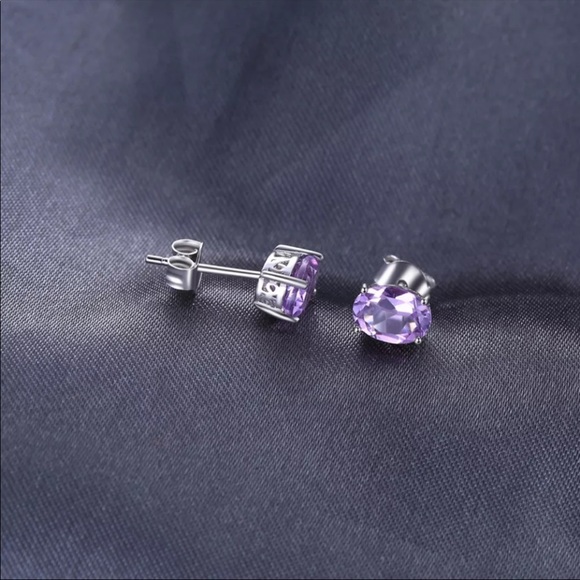 2.8ct Genuine Amethyst earrings - Picture 2 of 6